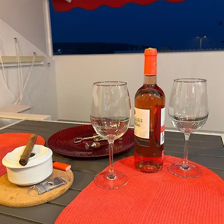 Casa Coral Ocean View Apartment